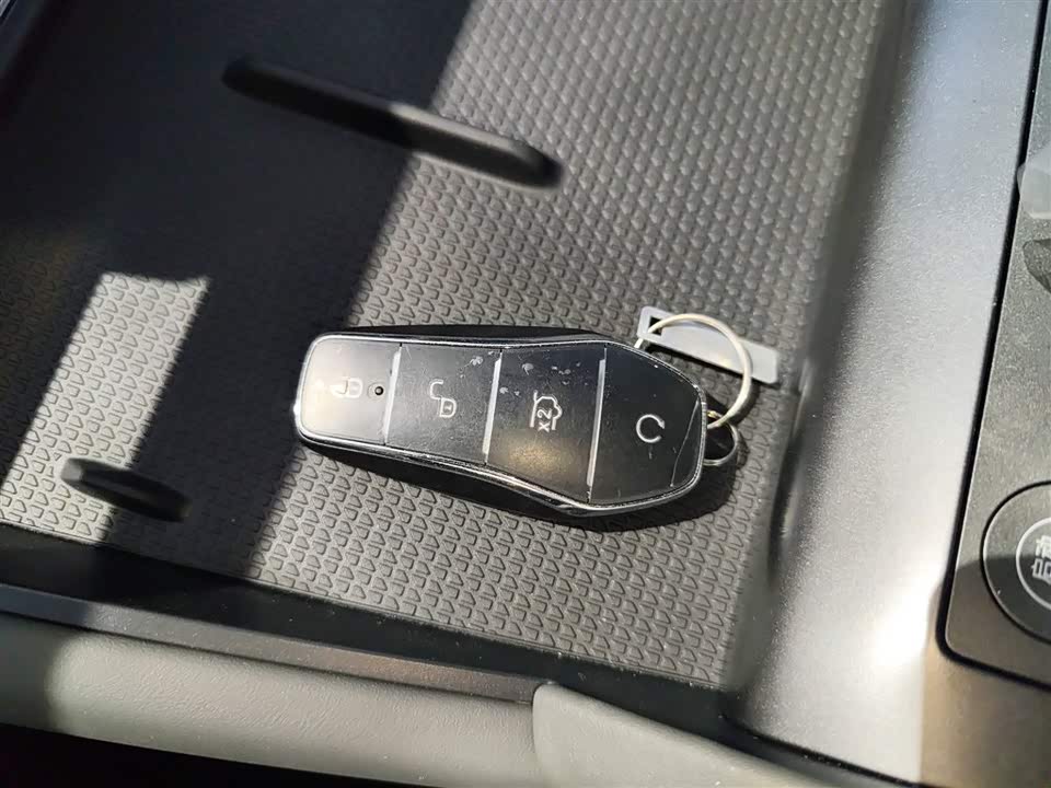 BYD Qin L BYD Qin L