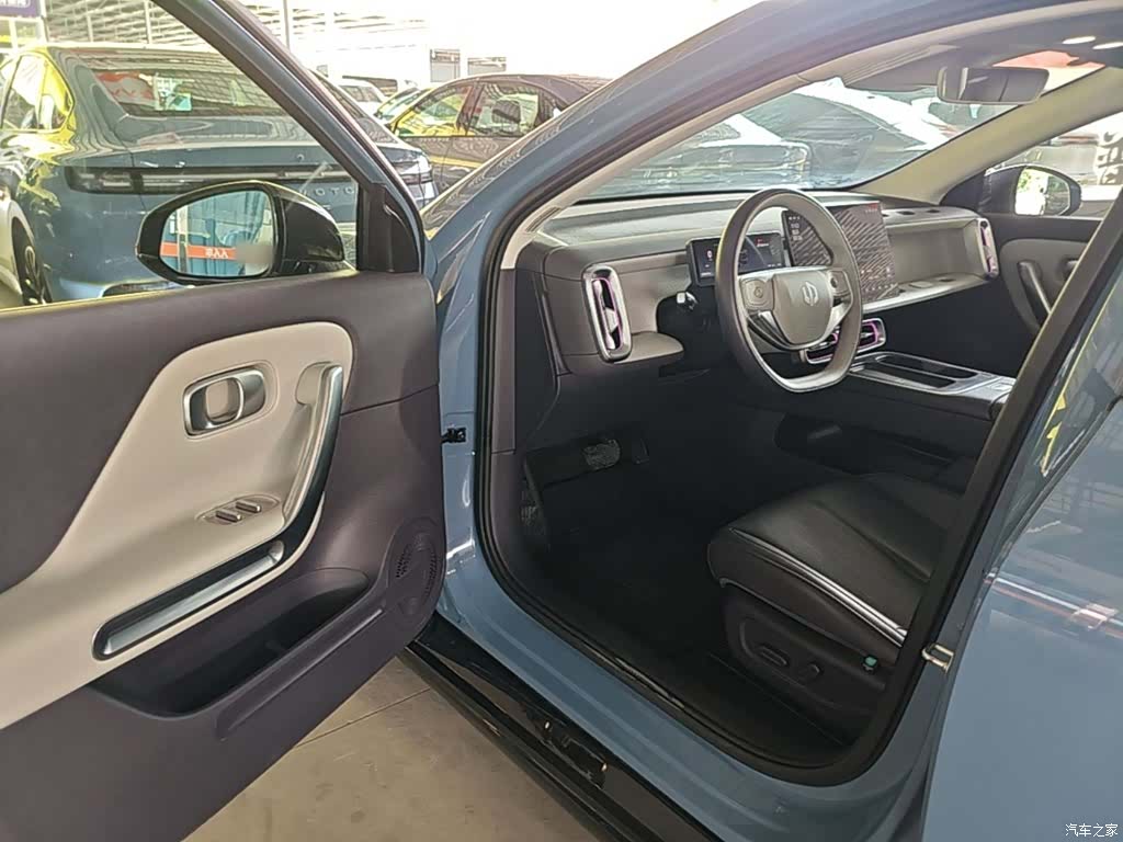 Leapmotor B01, 2025 16