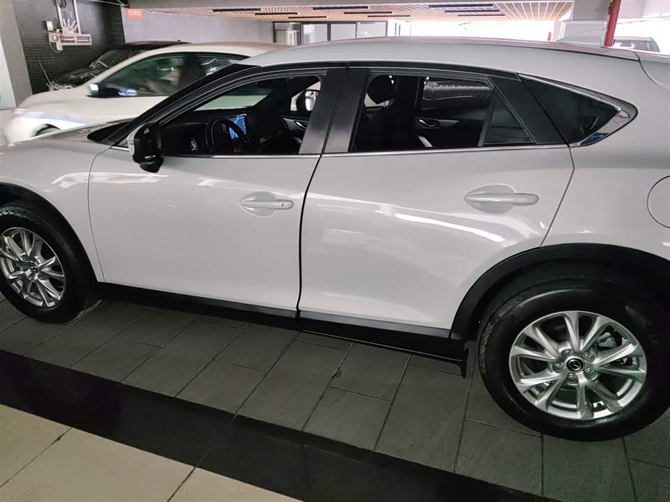 Mazda CX-4