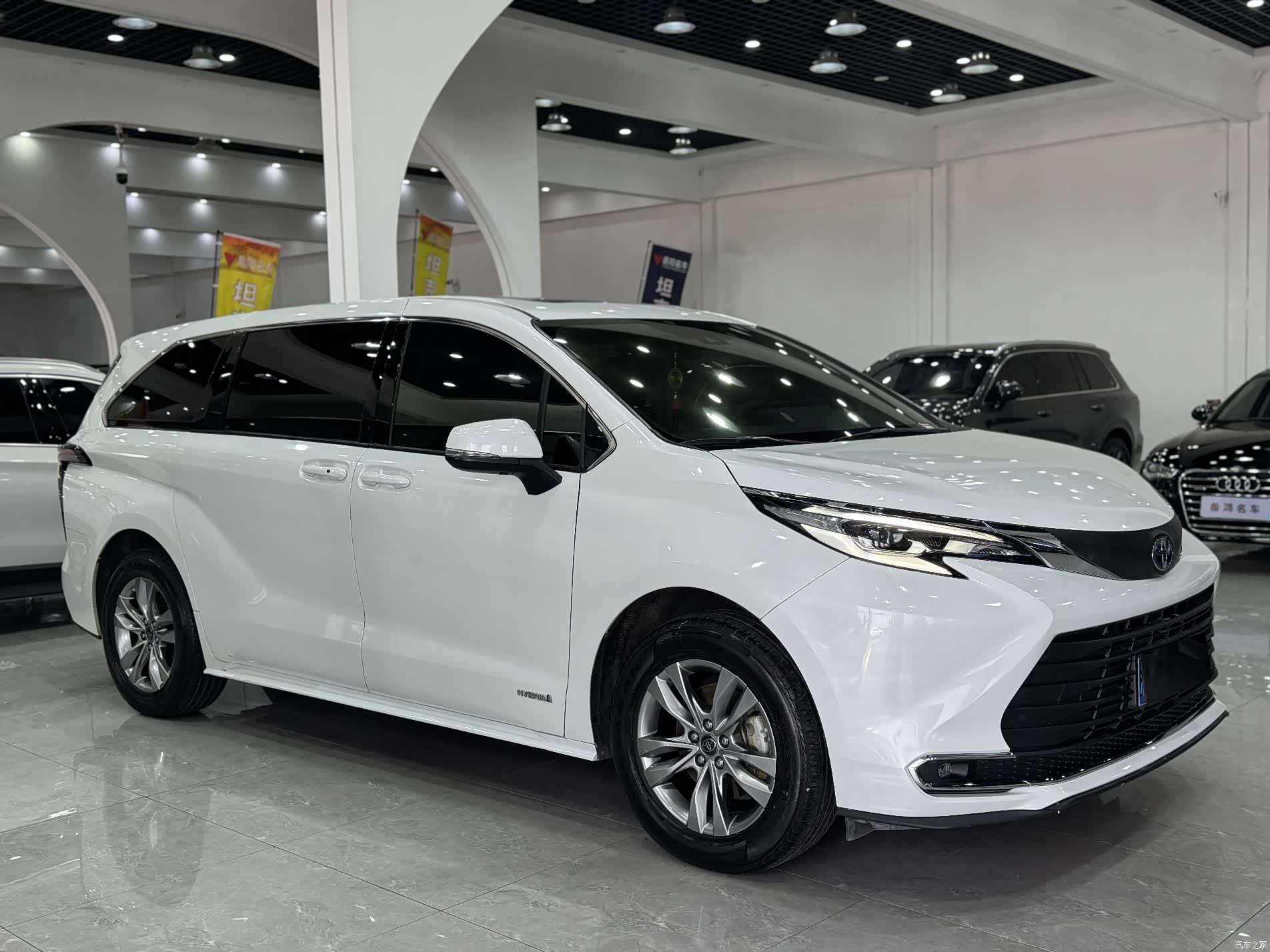 Toyota Sienna, 2023 3