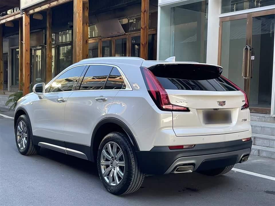 Cadillac XT4