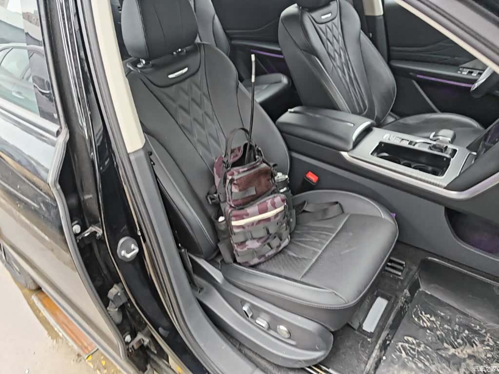 Hongqi HS7, 2024 25