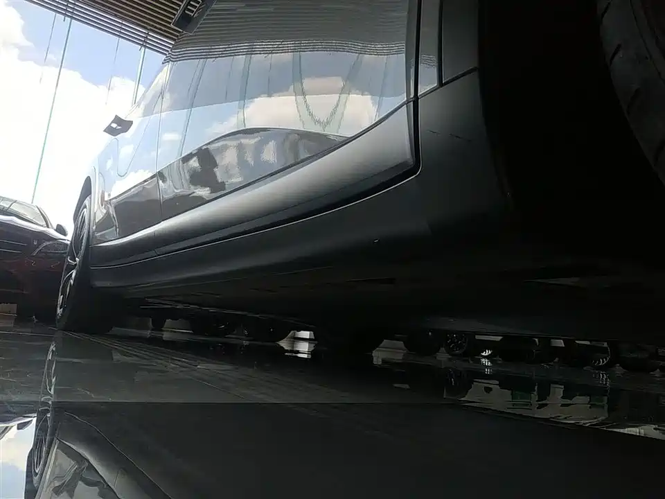 NIO L60 NIO L60