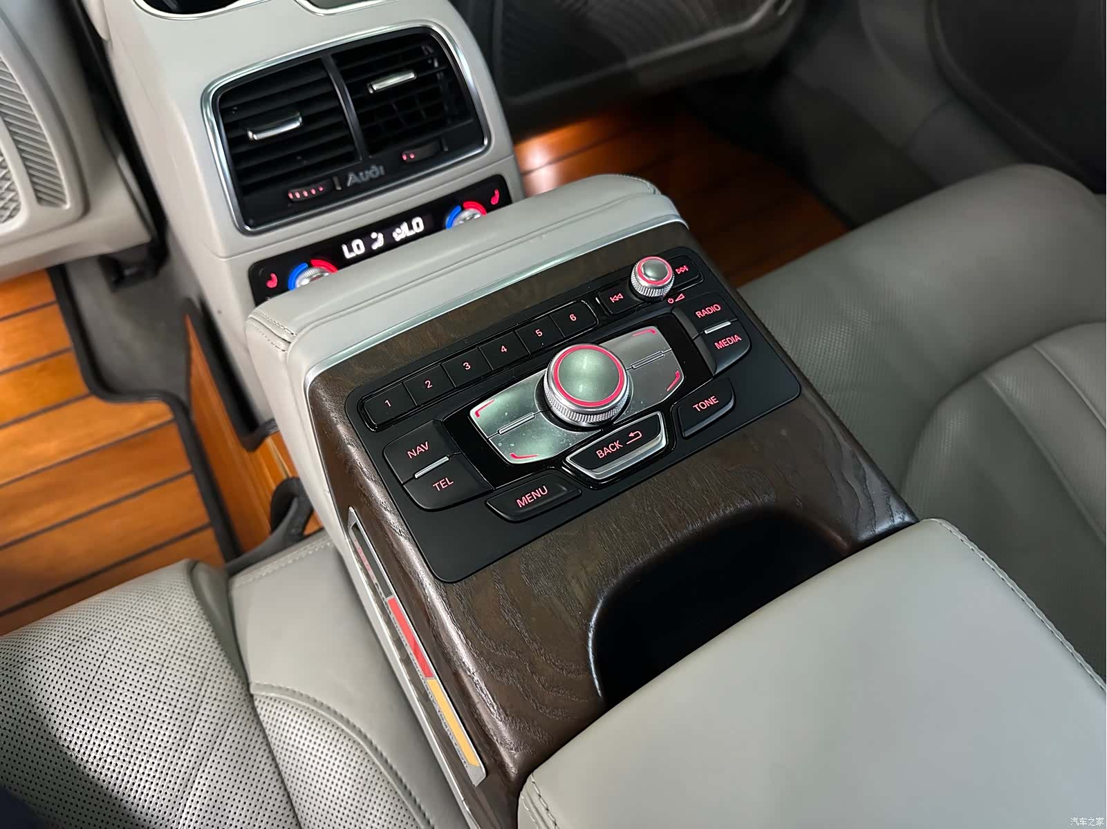 Audi A6L, 2013 22