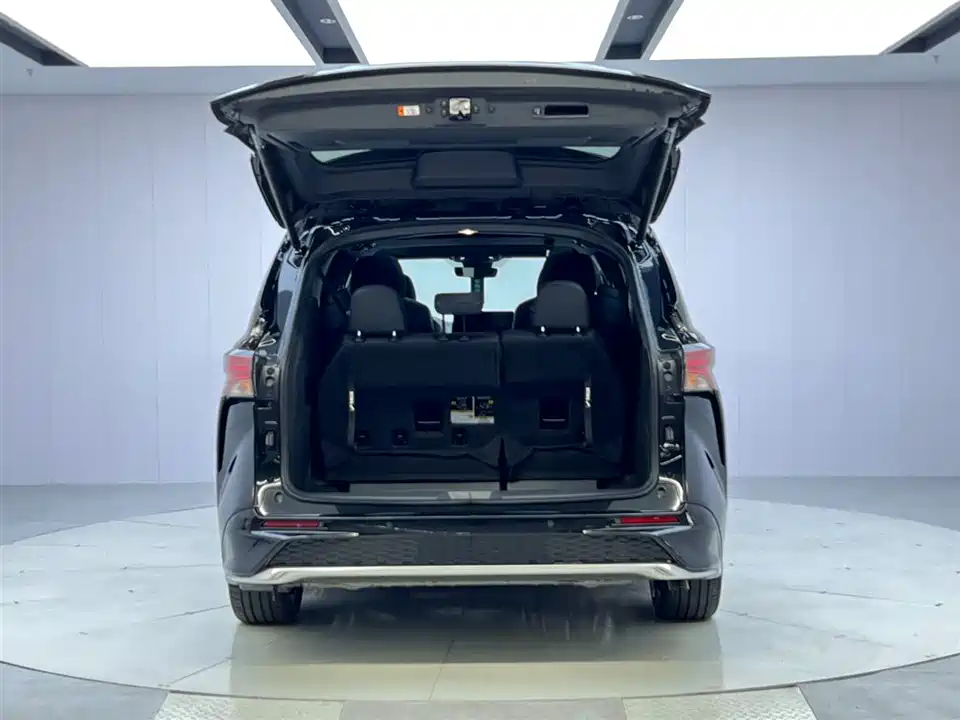 Toyota Grevia