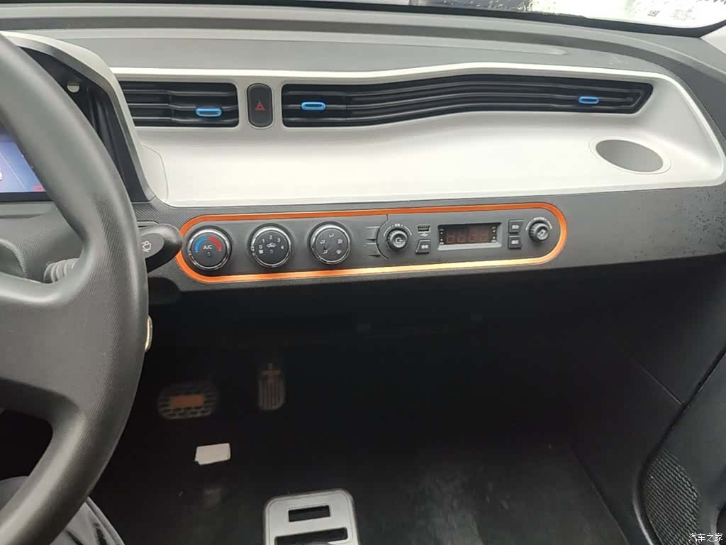 Wuling MINIEV, 2021 13
