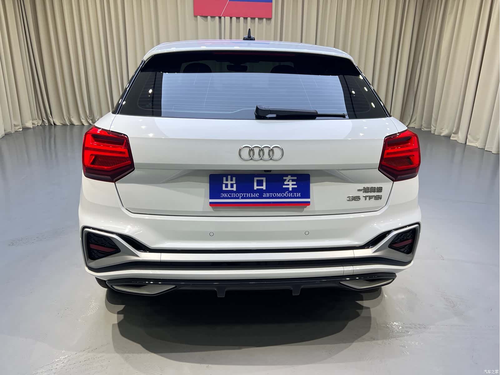 Audi Q2L, 2022 все фото