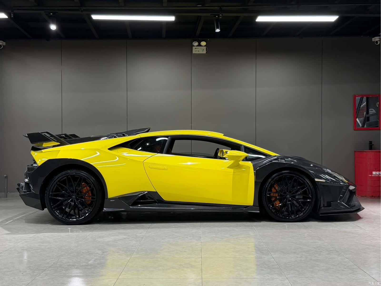 Lamborghini Huracán, 2015 10