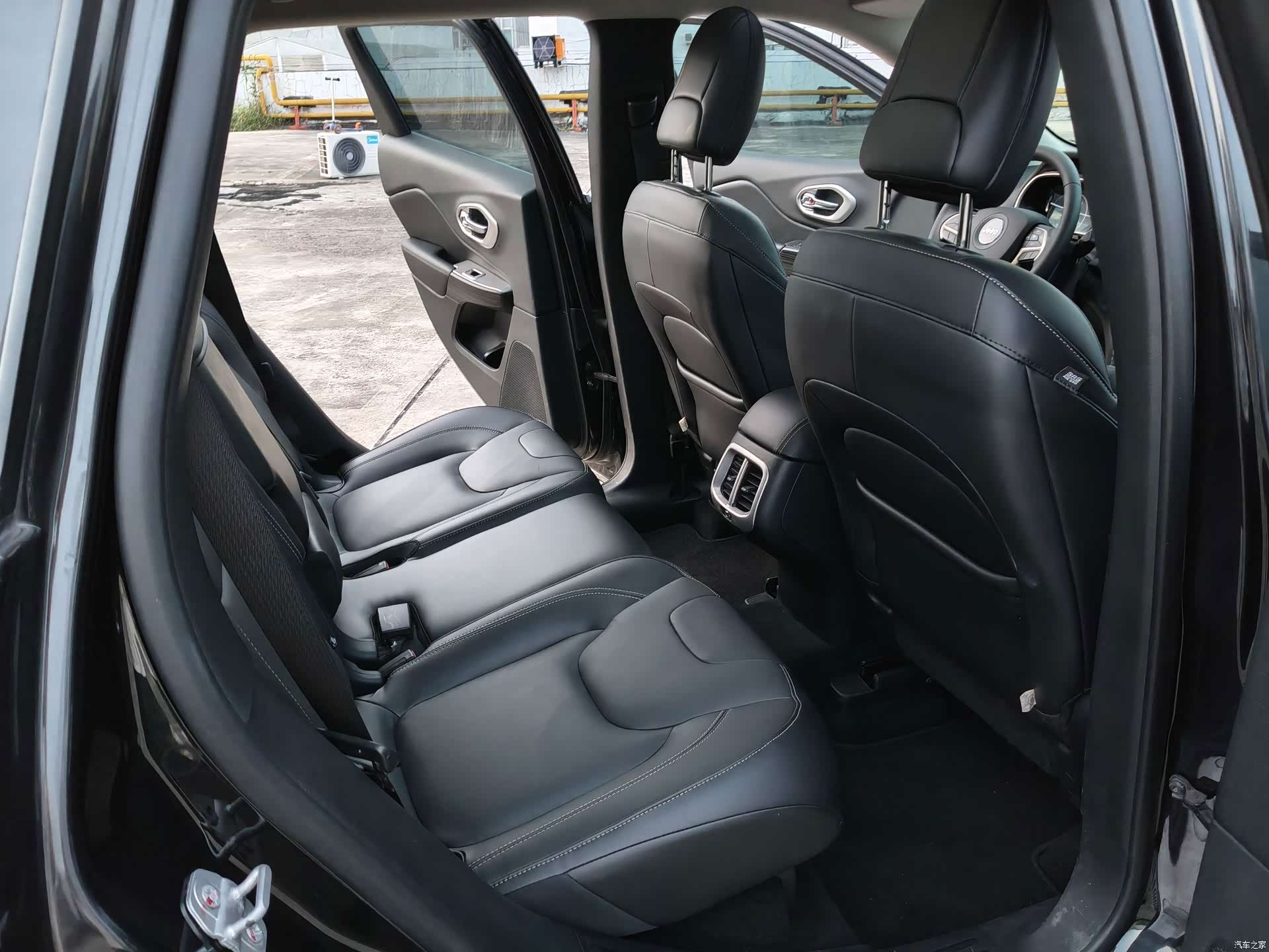 Jeep Cherokee, 2016 10
