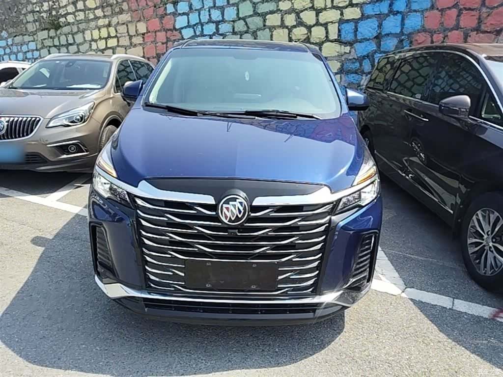 Buick GL8, 2022 3