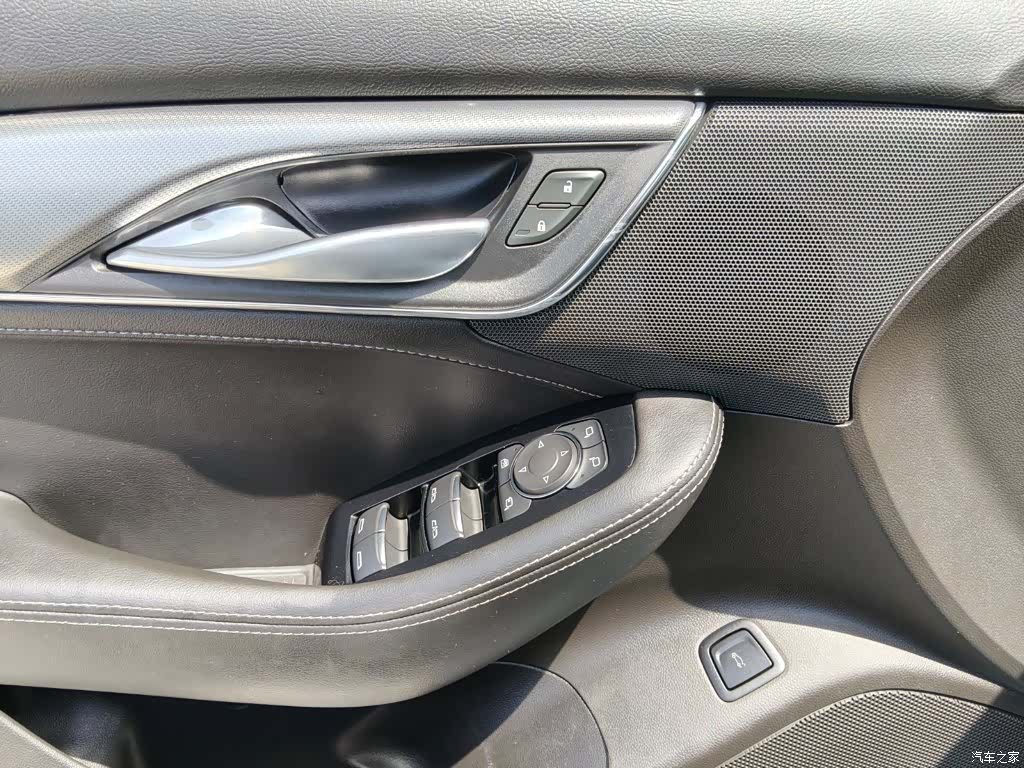 Cadillac CT5, 2022 10