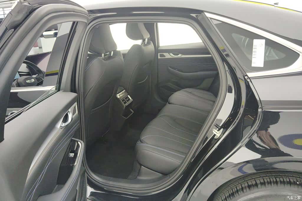 Geely Preface, 2026 11