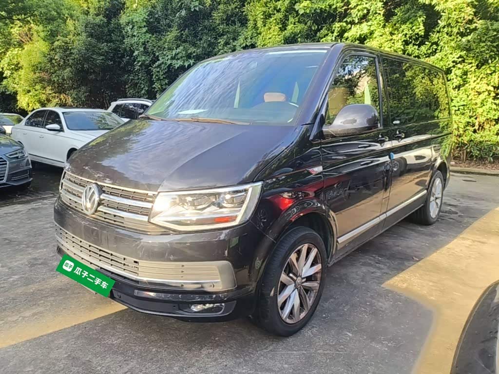 Volkswagen 2018 2.0TSI Luxury 7 мест