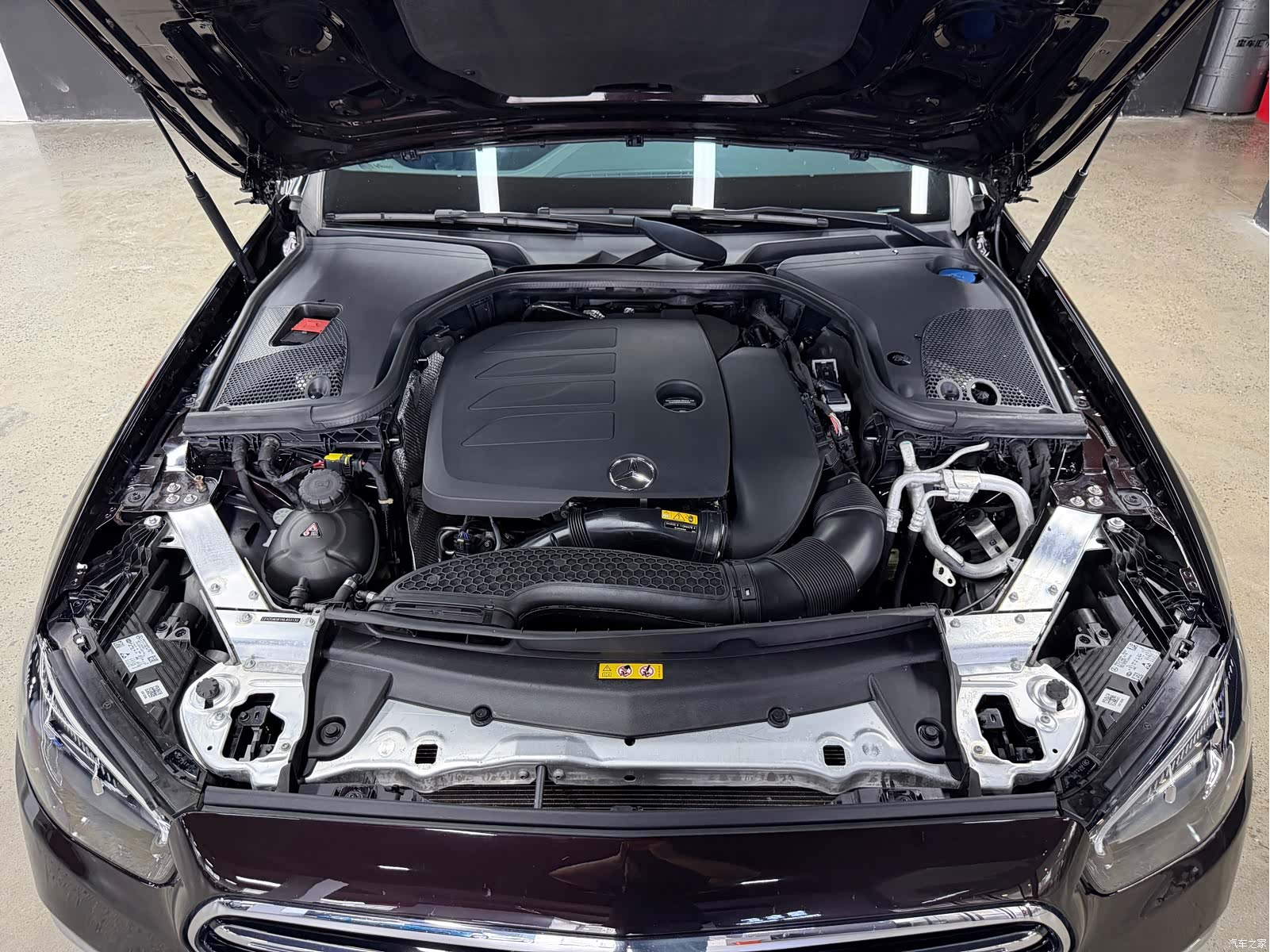Mercedes-Benz E-Class, 2022 22