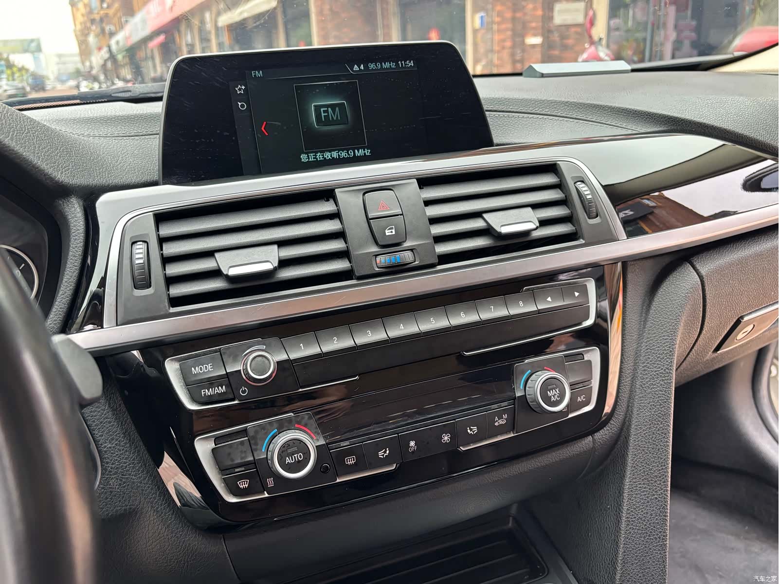 BMW 3 Series, 2018 11