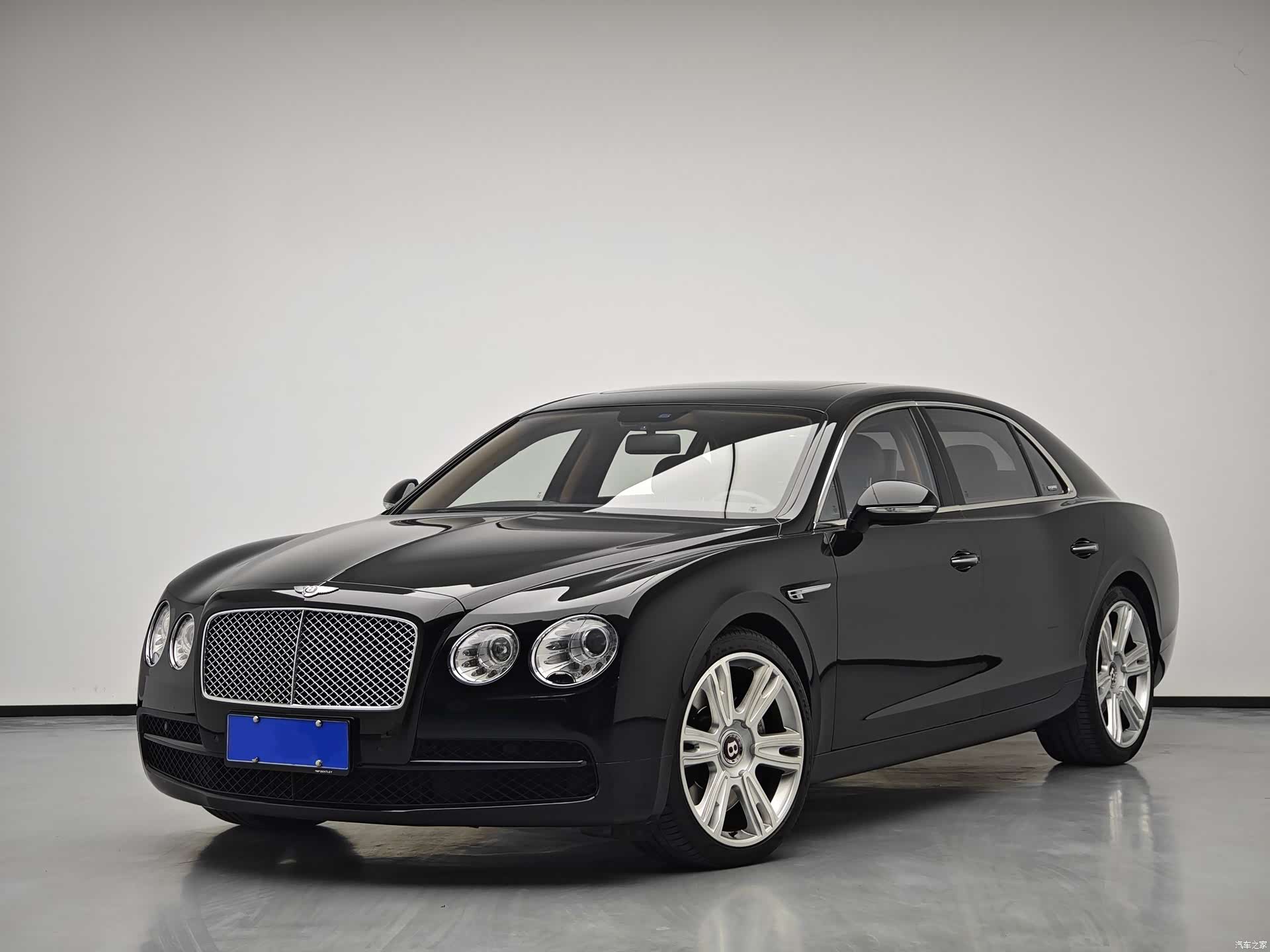 Bentley Flying Spur, 2015 2