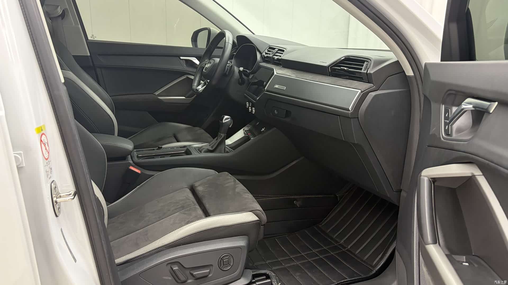 Audi Q3, 2022 20