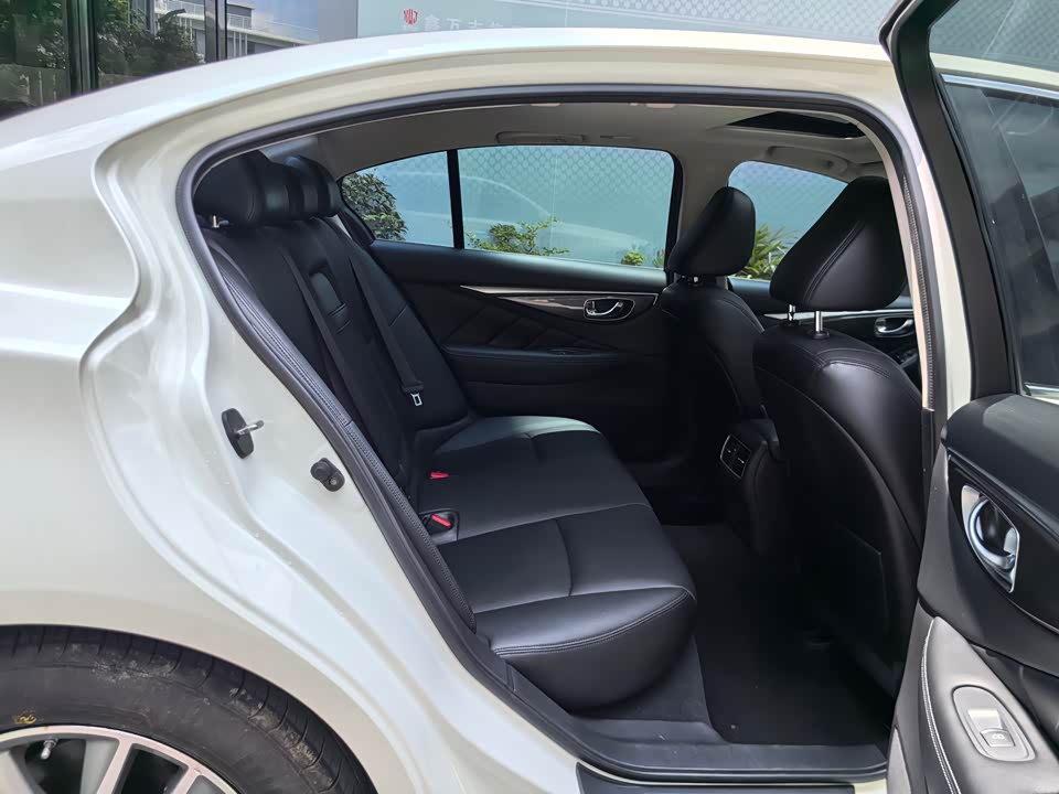 Infiniti Q50L Infiniti Q50L