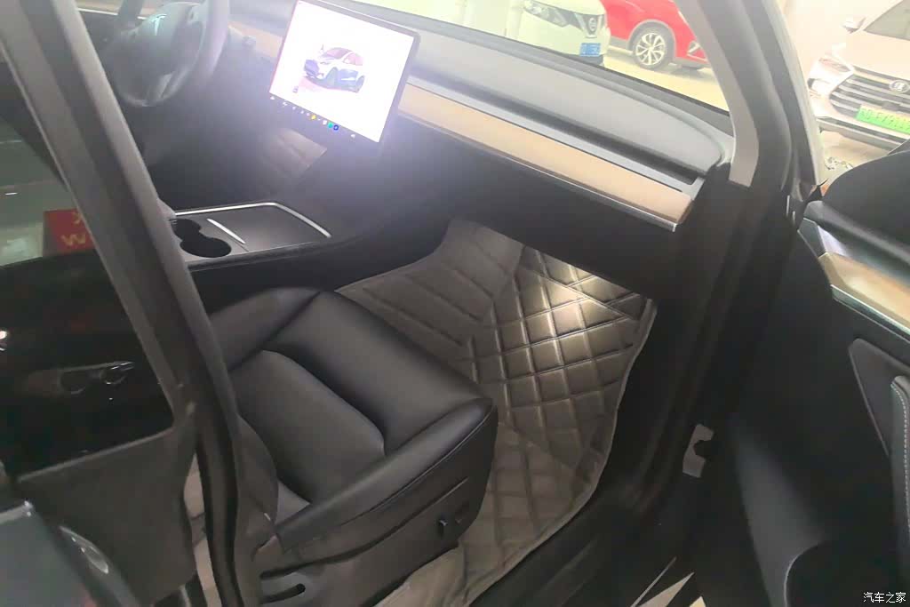 Tesla Model Y, 2021 8