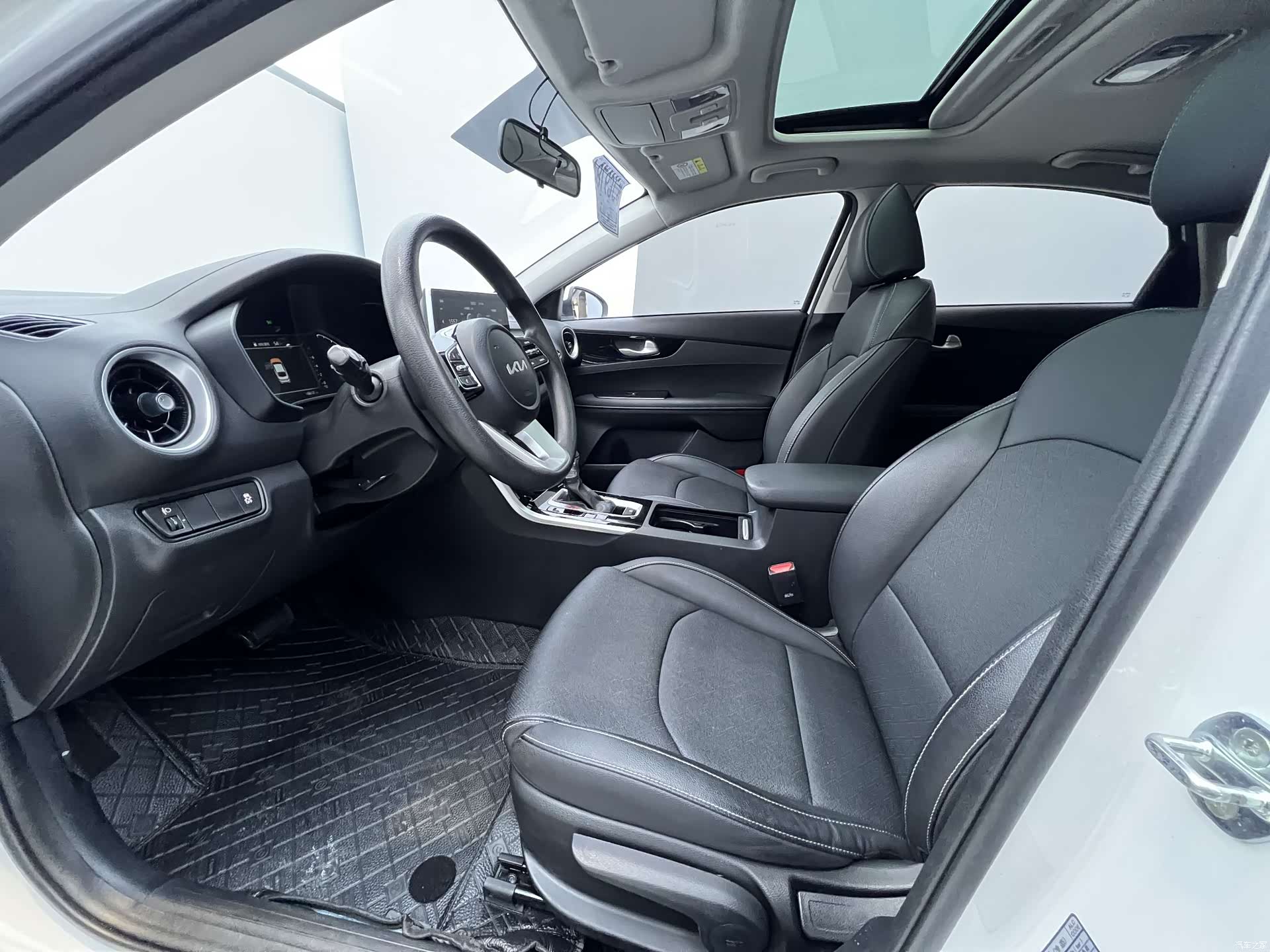 Kia K3, 2022 15