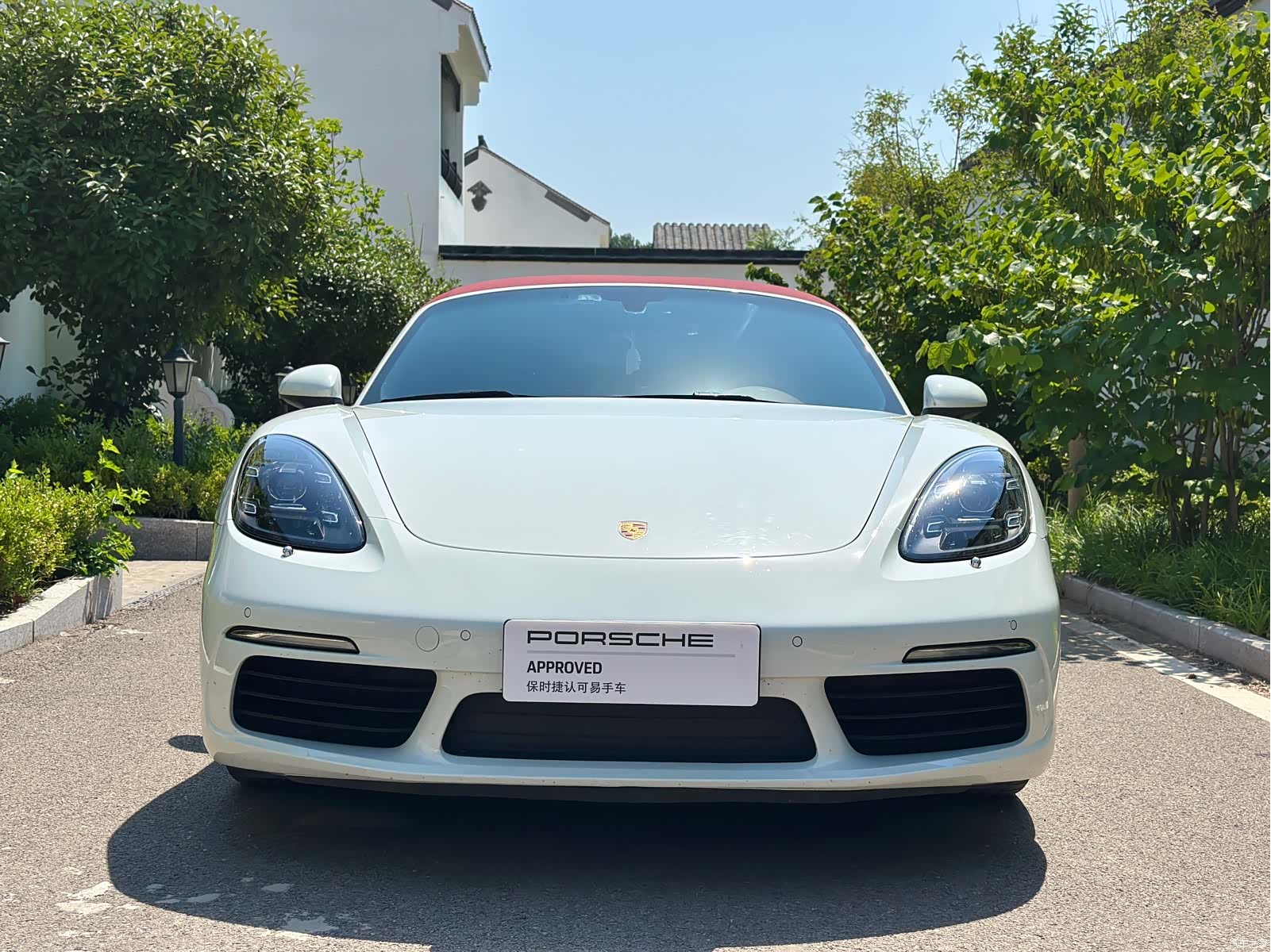 Porsche Boxster, 2023 все фото