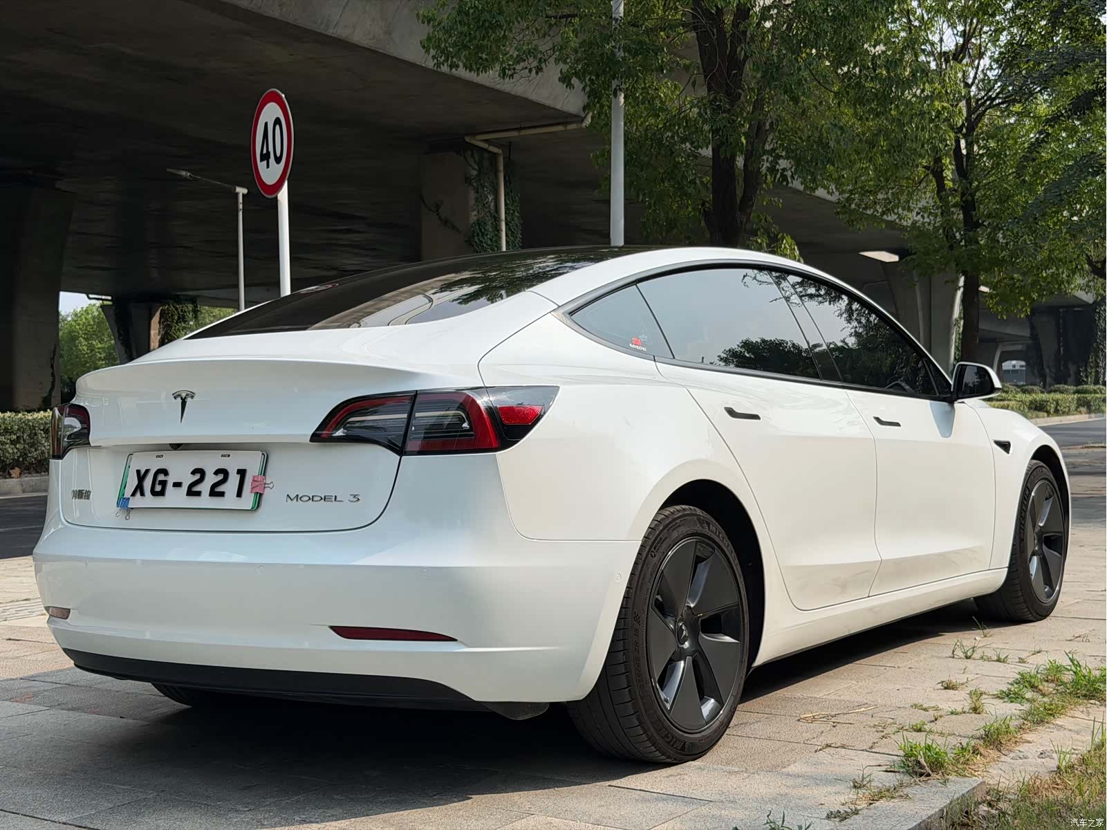 Tesla Model 3, 2022 все фото