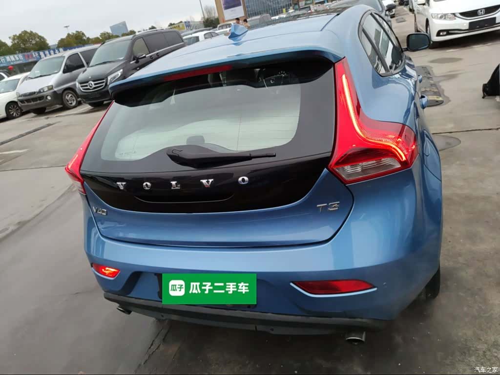 Volvo V40, 2016 4