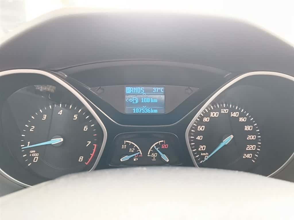 Ford Focus, 2014 12