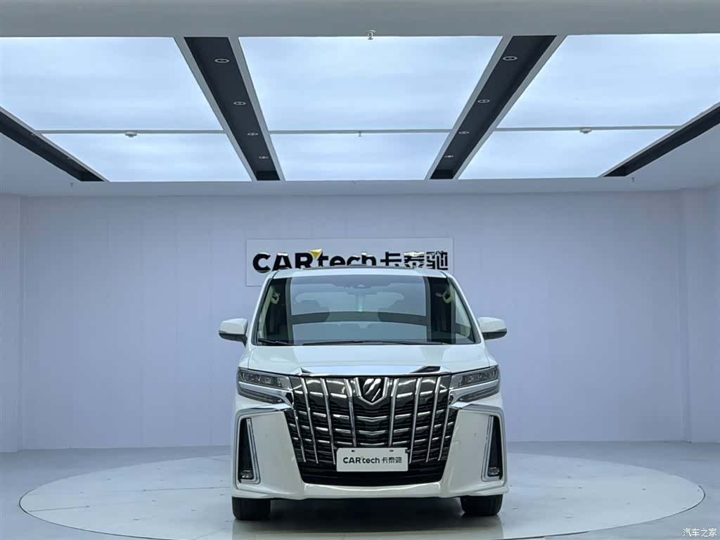 Toyota Alphard, 2022 8