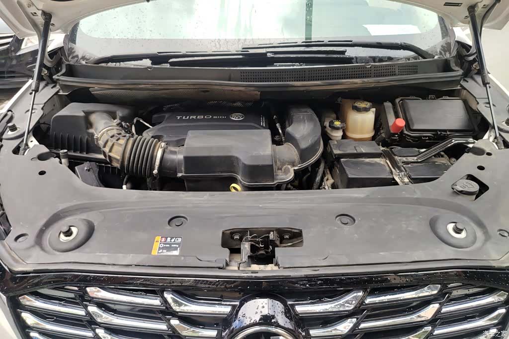 Buick GL8, 2023 10