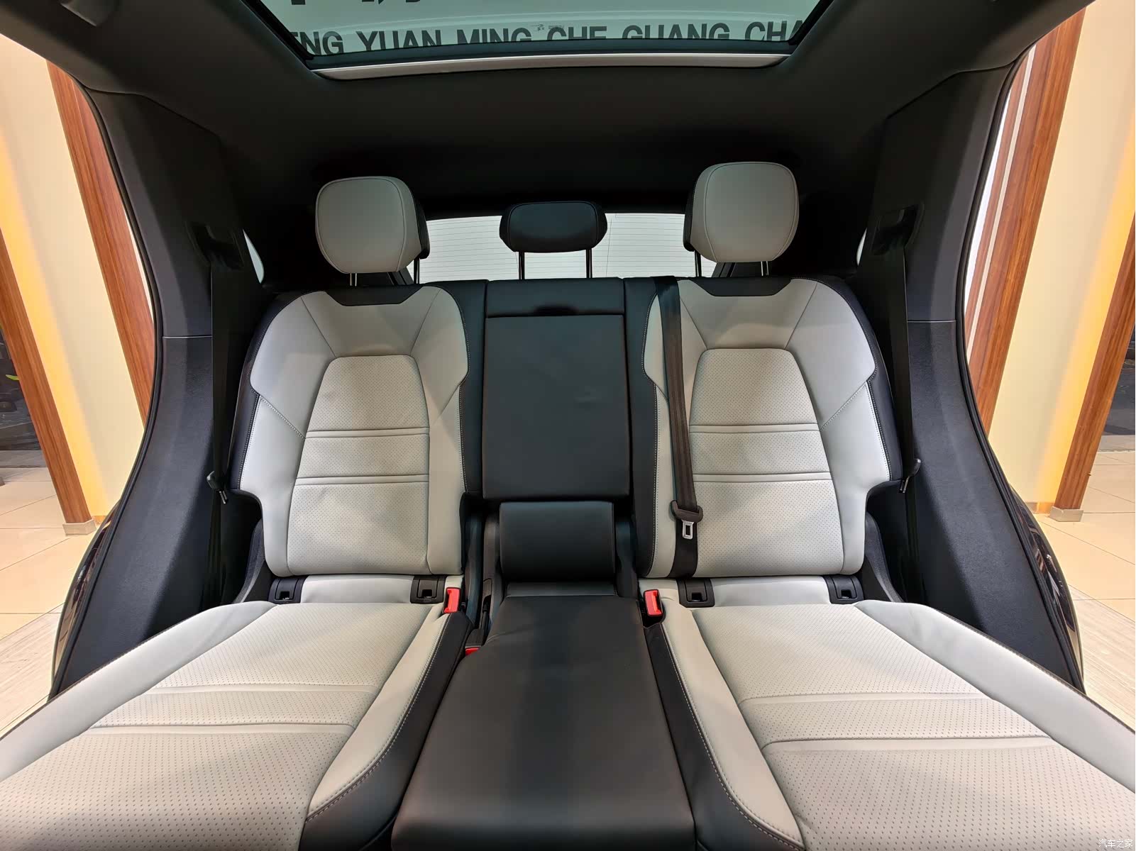 Porsche Cayenne, 2024 14