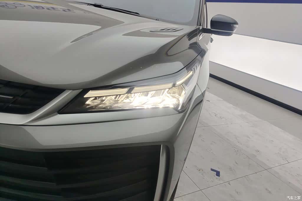 Geely Coolray, 2025 все фото