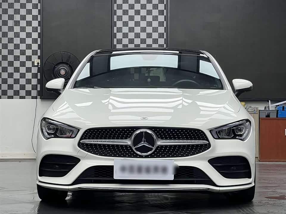 Mercedes-Benz CLA