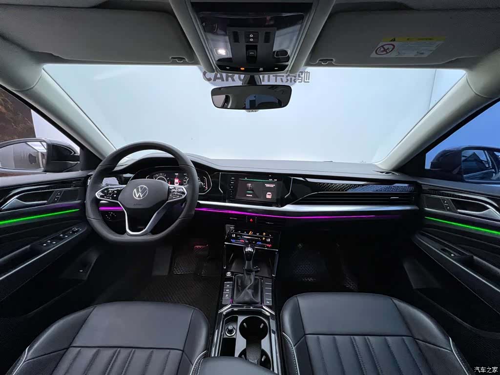 Volkswagen Passat, 2023 14