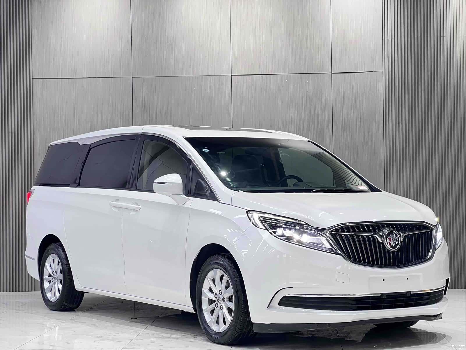 Buick GL8, 2019 3