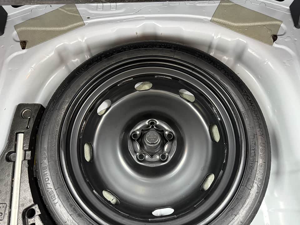 Volkswagen T-ROC exploring Songs