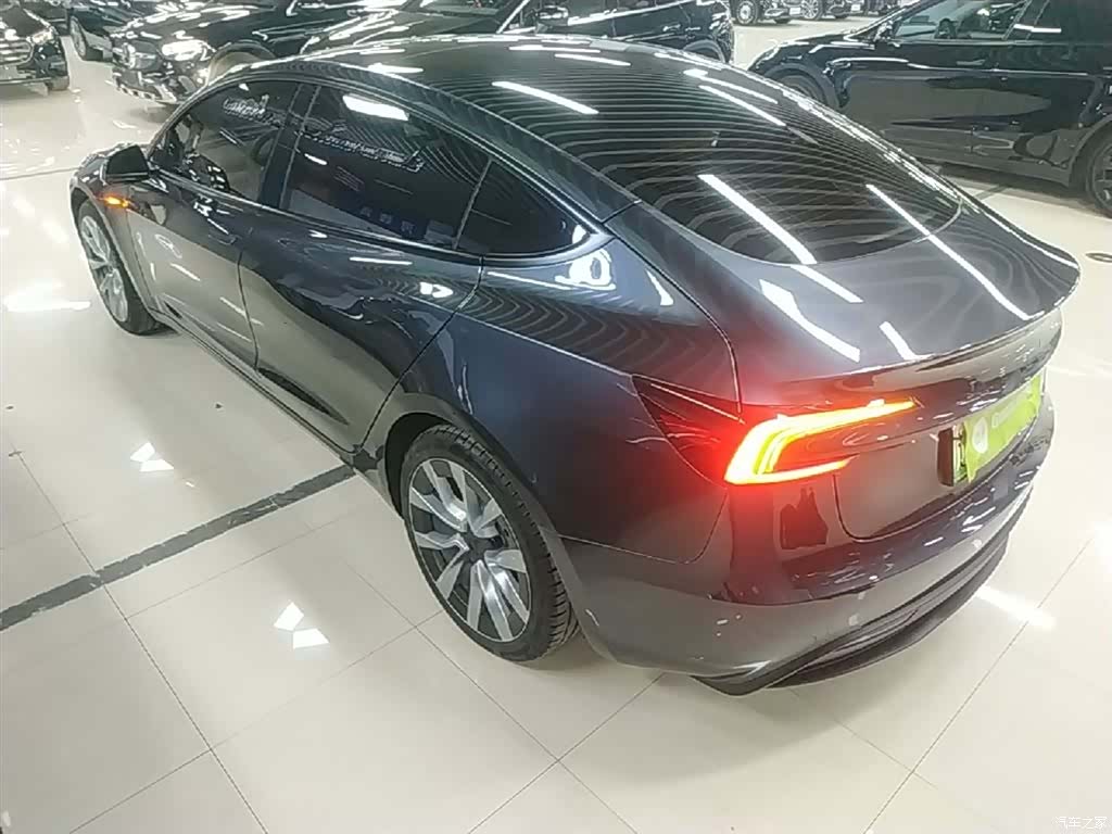 Tesla Model 3, 2024 все фото