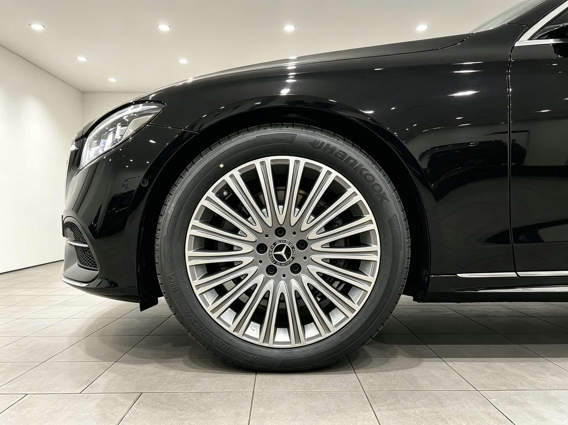 Mercedes-Benz E-Class, 2023 16
