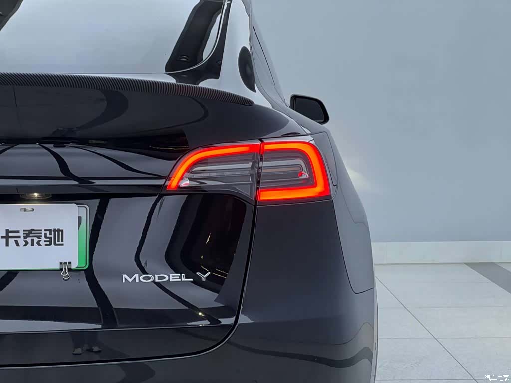 Tesla Model Y, 2021 11