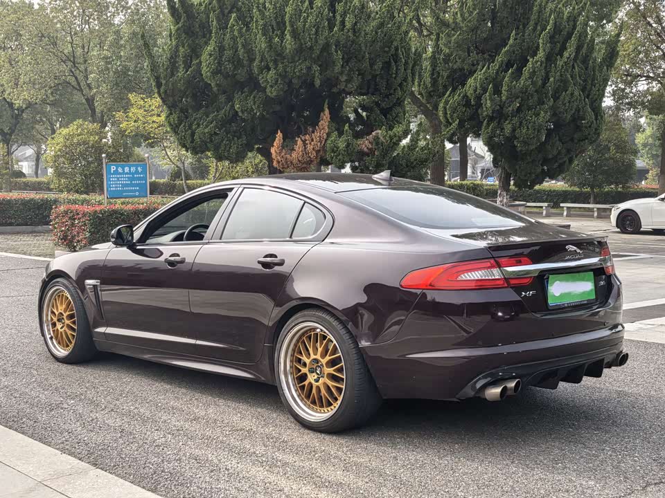 Jaguar XF