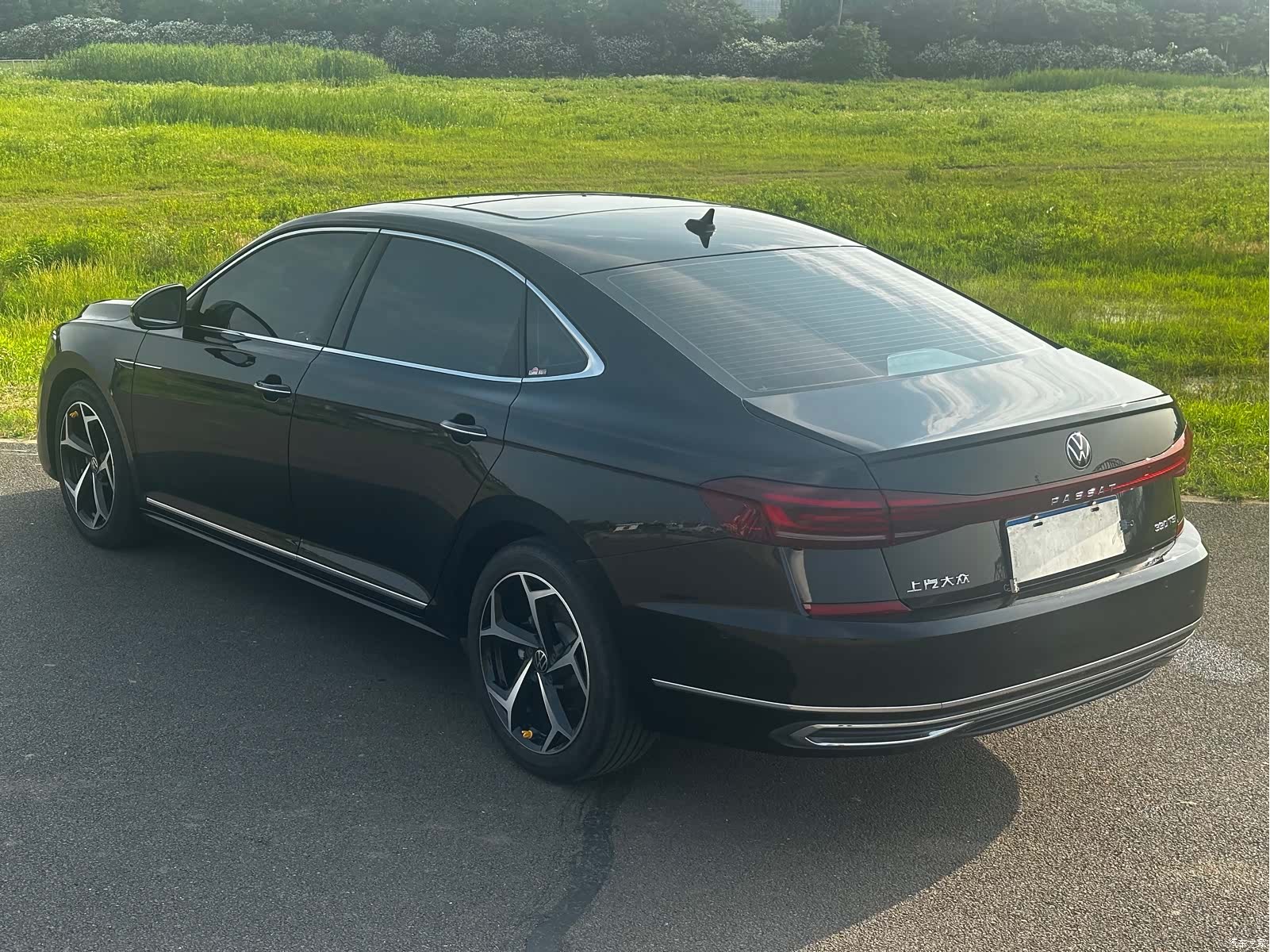 Volkswagen Passat, 2023 14