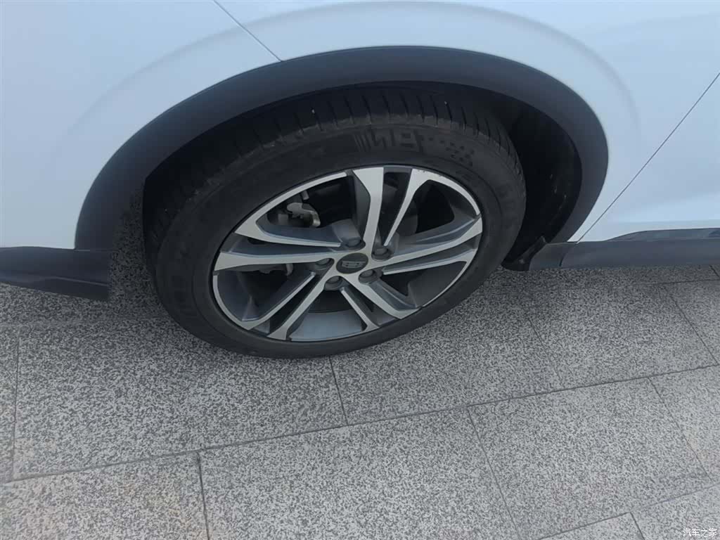 Geely Coolray, 2022 23