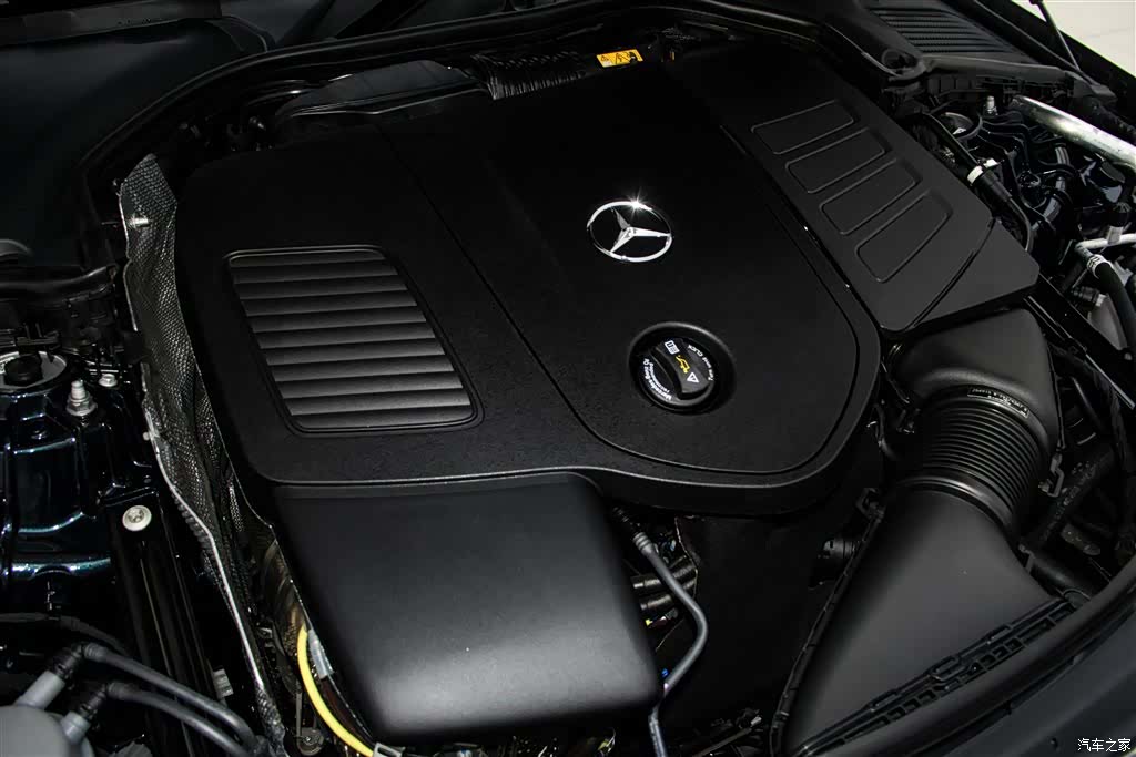Mercedes-Benz C-Class, 2025 13