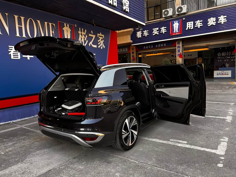 Volkswagen ID.6 CROZZ