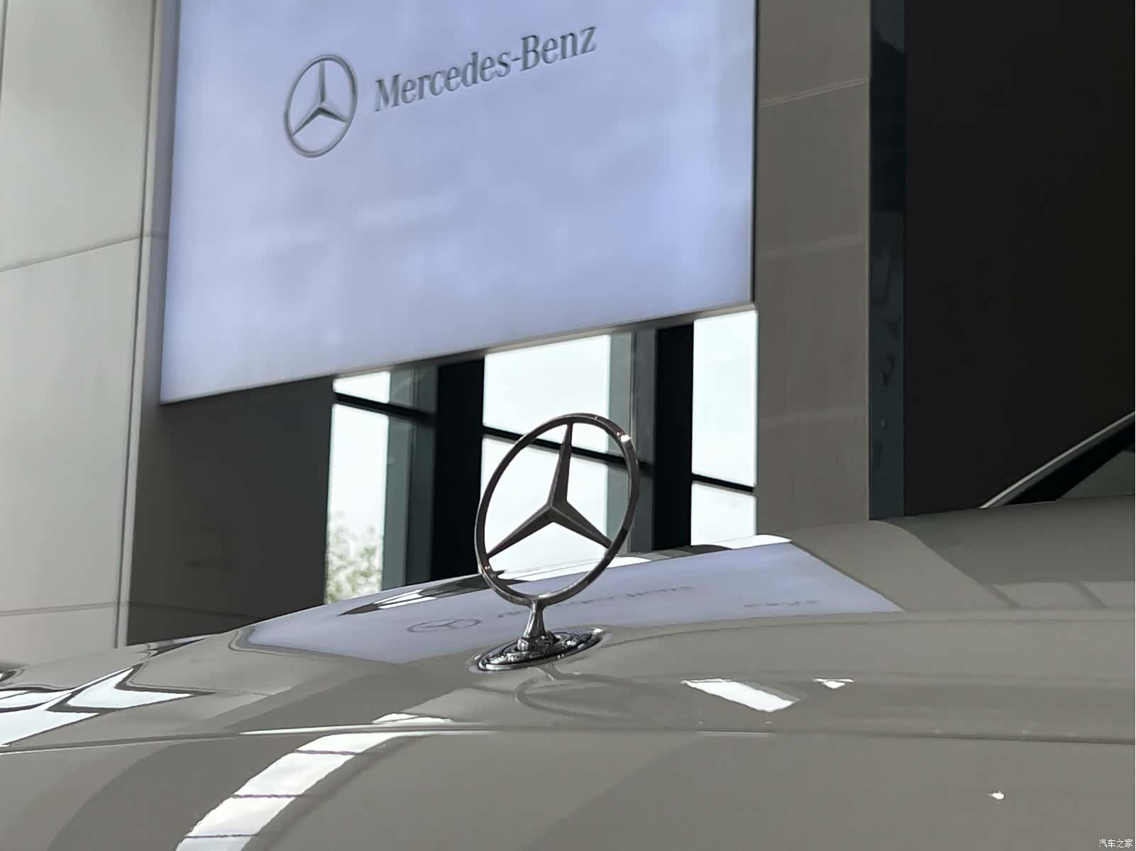 Mercedes-Benz E-Class, 2024 8