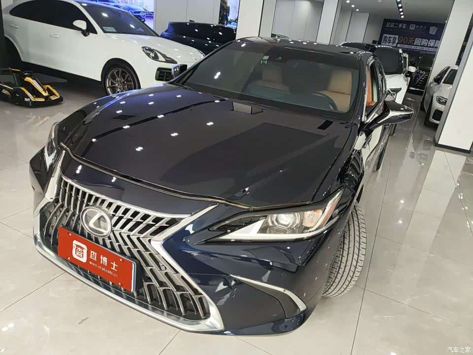 Lexus ES, 2024 1