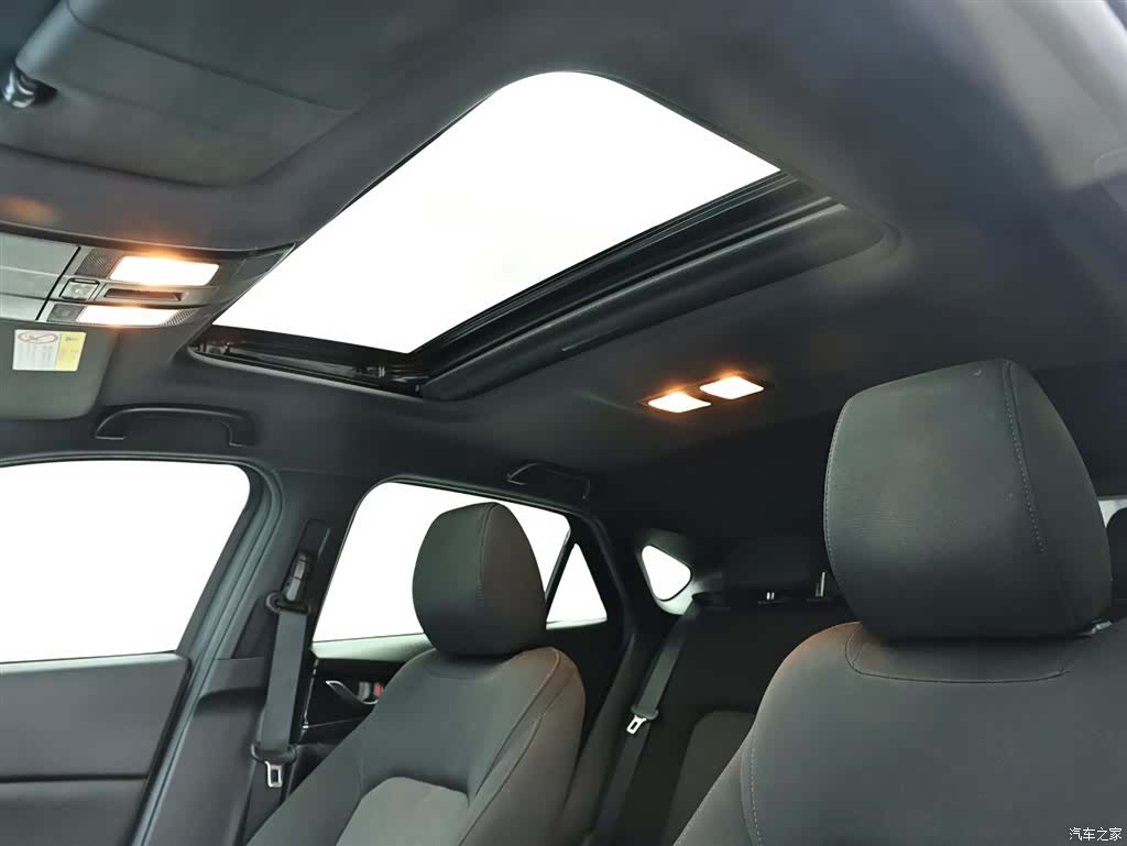 Mazda CX-4, 2023 13
