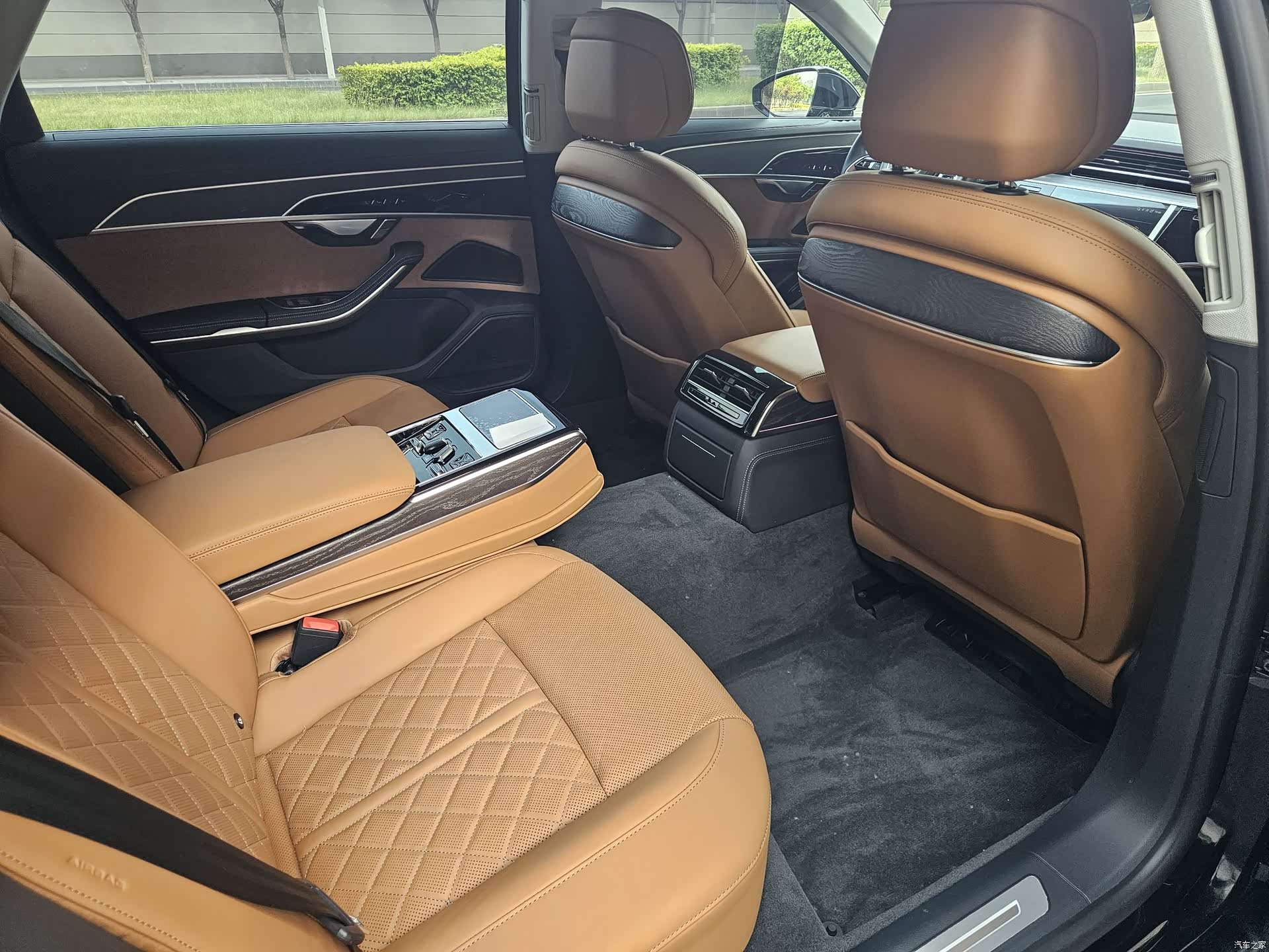 Audi A8L, 2023 10
