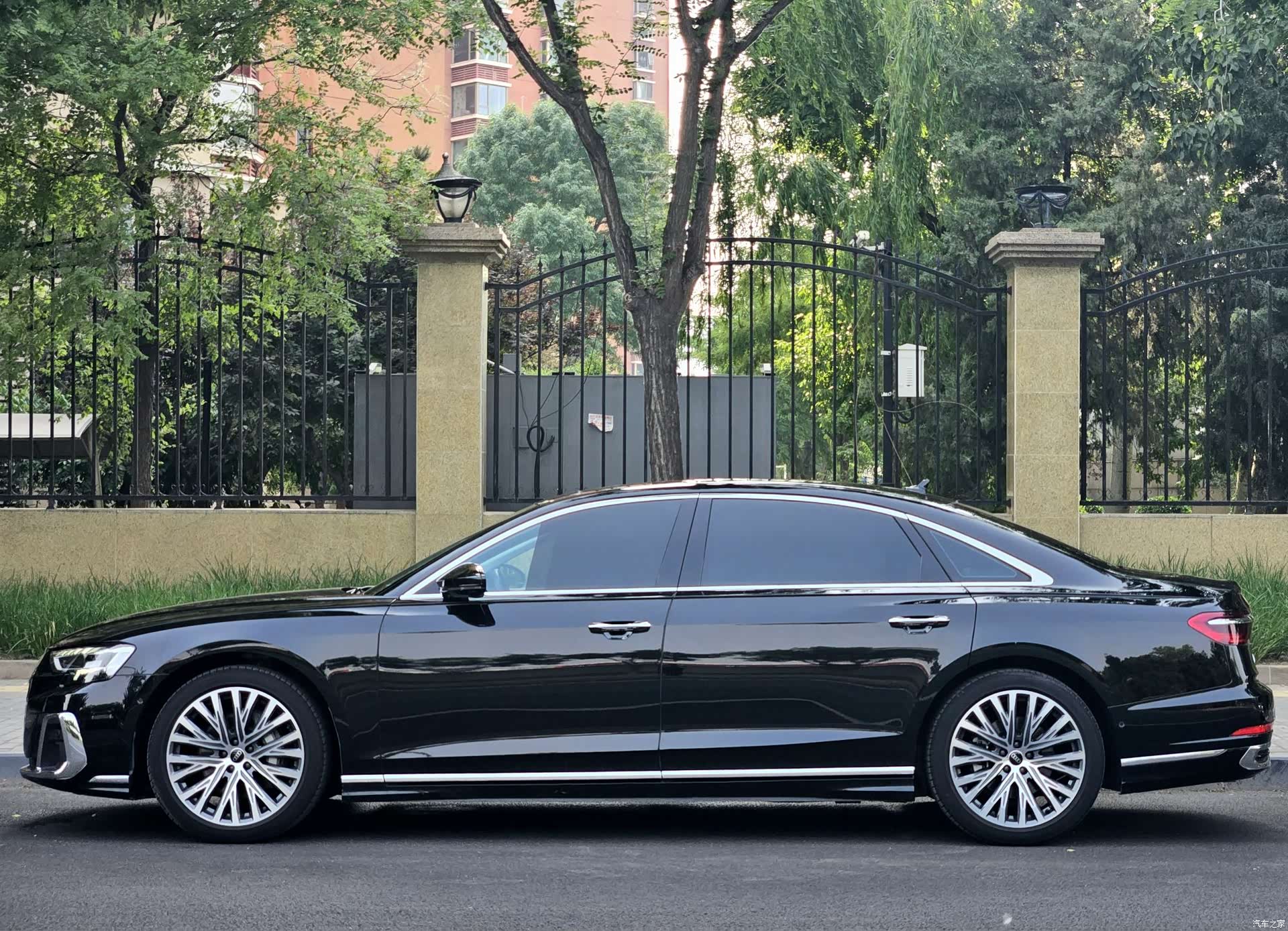 Audi A8L, 2023 2