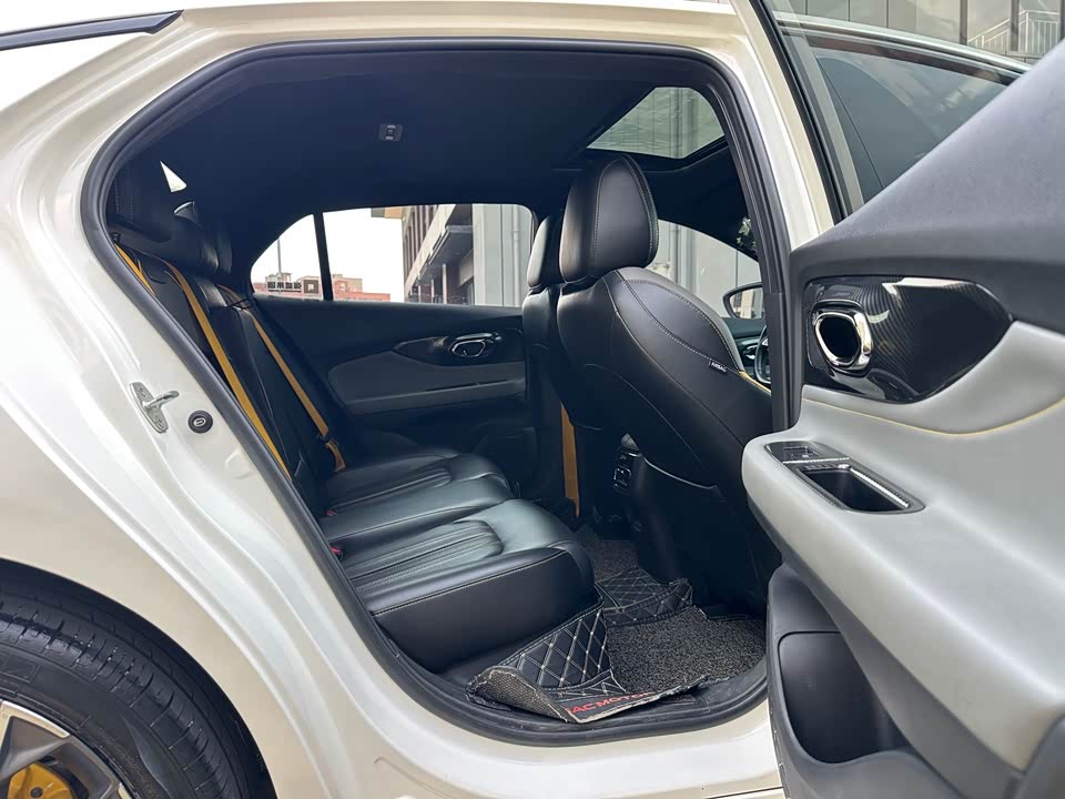 Trumpchi Shadow Leopard